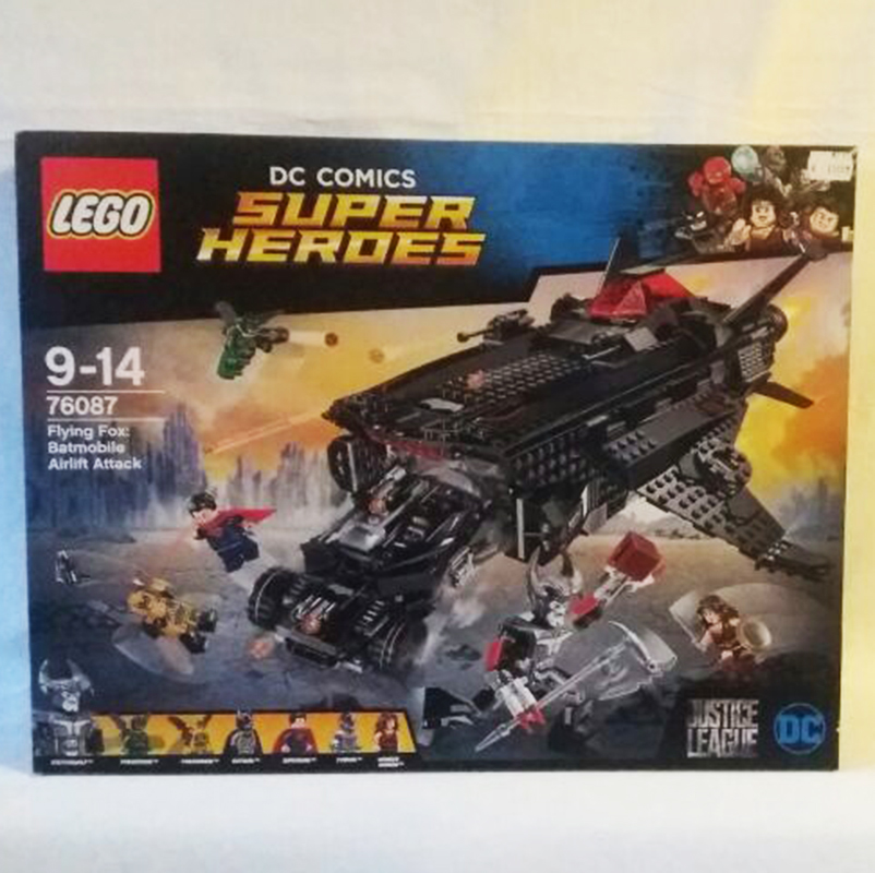 Lego Batmobil-Attacke