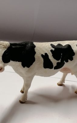 Schleich Kuh Schwarzbunt 13797 ohne Etikett!