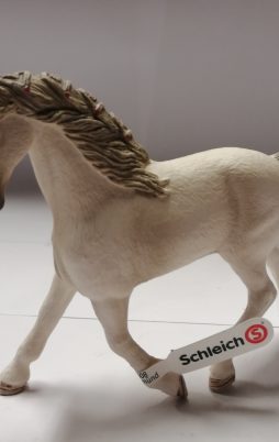 Schleich Holstein Stute 13858