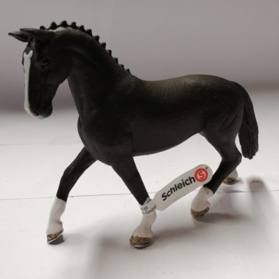 Schleich Hannoveraner Stute, Rappe 13927