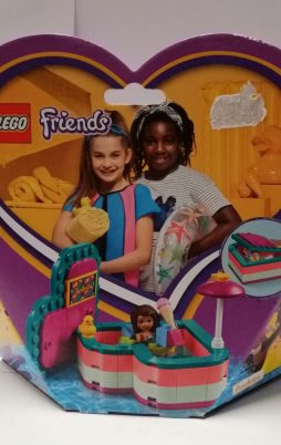 Lego Friends 41384 Andreas sommerliche Herzbox vorne