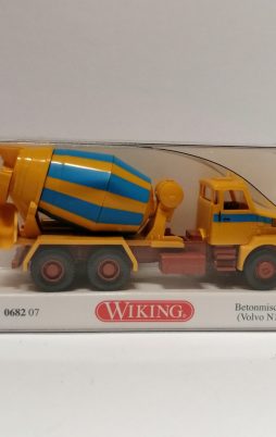 Wiking Betonmischer (Volvo N10) 068207 vorne