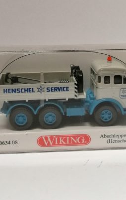 Wiking Abschleppwagen (Henschel) 063408 vorne
