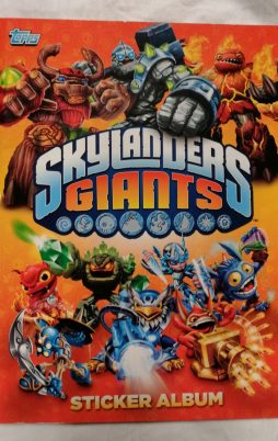 Topps Skylander Giants Sticker Album vorne