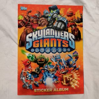 Topps Skylander Giants Sticker Album vorne