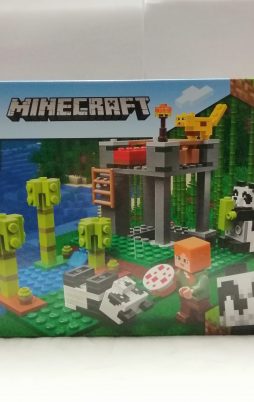 Lego Minecraft 21158 Der Panda-Kindergarten vorne