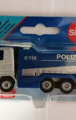 Siku Polizei Wasserwerfer 1079 vorne