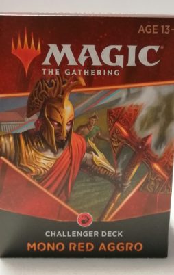 Magic: The Gathering Challenger Decks 2021: Mono Red Aggro vorne