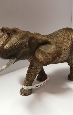 Schleich Afrikanischer Elefantenbulle 14762