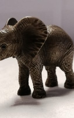 Schleich Afrikanisches Elefantenbaby 14763 ohne Etikett!